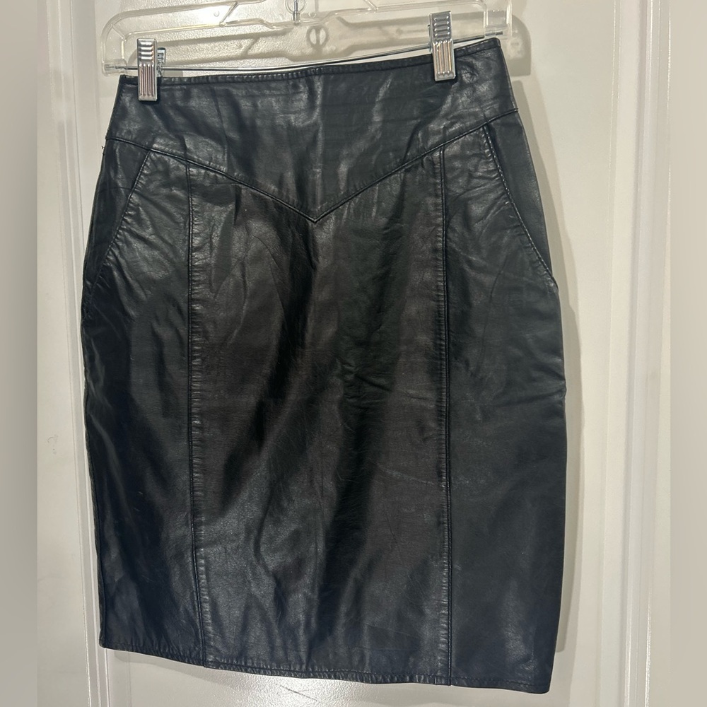 Vintage ADA GENUINE LEATHER Ladies BLACK SKIRT With Pockets size 5